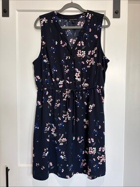 41 Hawthorn Navy Floral Sleeveless Drawstring Midi Dress